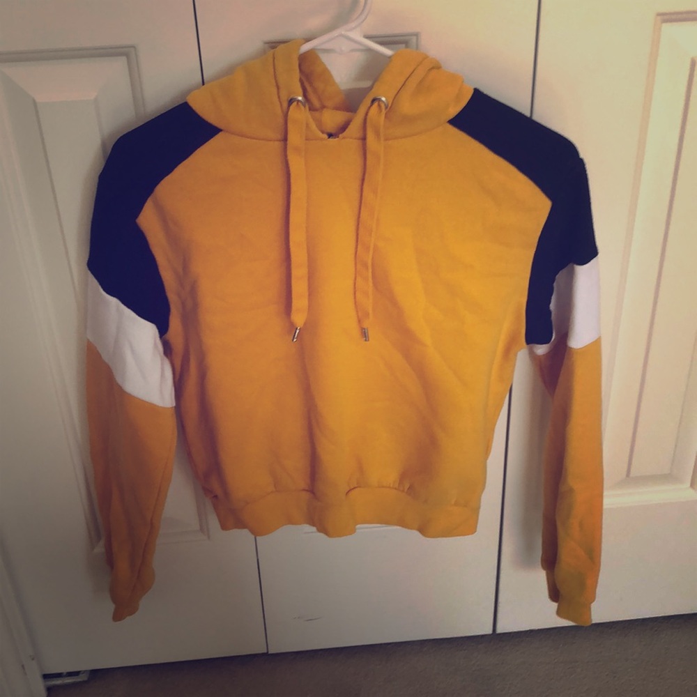 Divided Color Block Cropped Sweatshirt